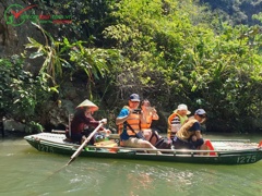 Trang An grottoes