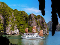 3 Days Explore Halong Bay on Bhaya Classic Cruise